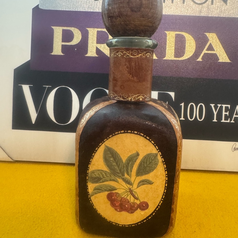 Vintage 1960 Fausto Conturi genuine leather decanter